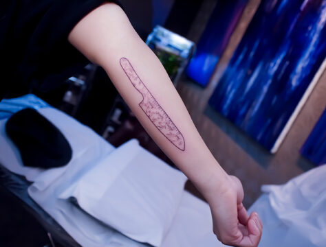 ワンポイント ナイフ タトゥー 東京