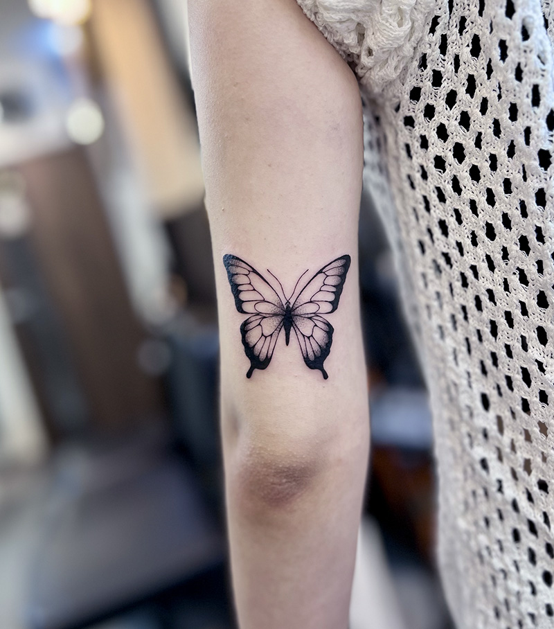 ワンポイント　蝶　タトゥー　東京　03
