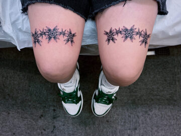 トラッド　花　両膝　タトゥー　東京