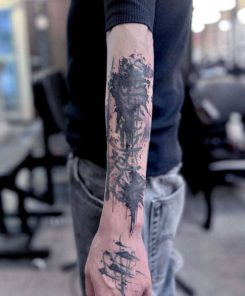 ブラックワーク　カバーアップ　インク　タトゥー　東京