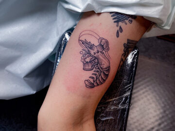 ワンポイント　えび　タトゥー　東京