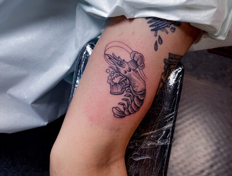 ワンポイント　えび　タトゥー　東京