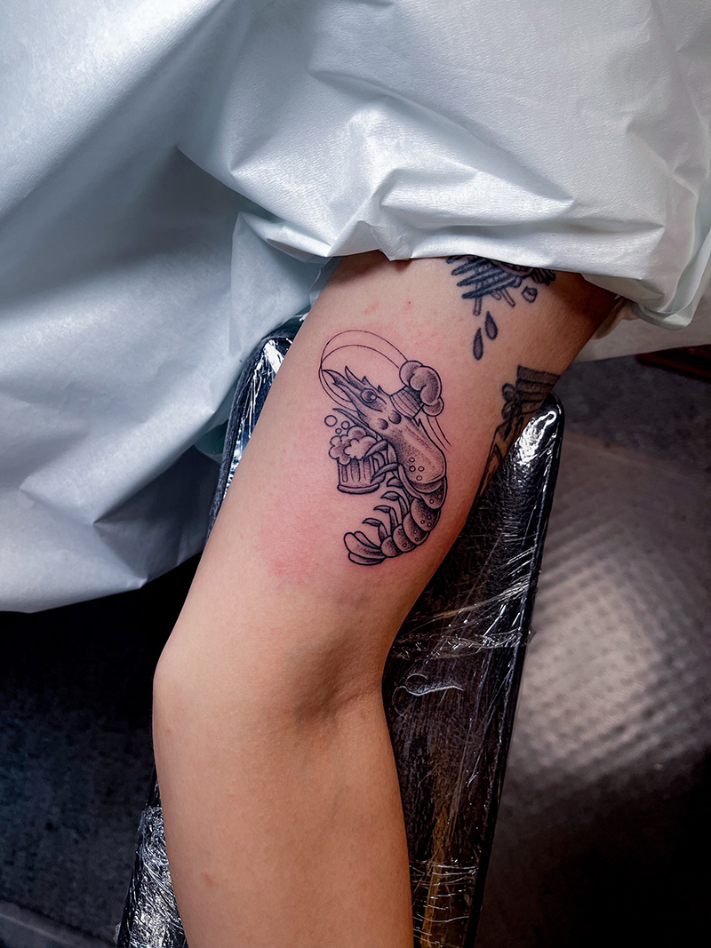 ワンポイント　えび　タトゥー　東京