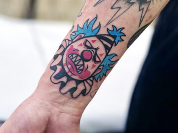 ワンポイント　ピエロ　タトゥー　東京