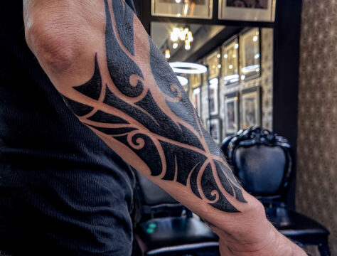 トライバル フリーハンド タトゥー 東京