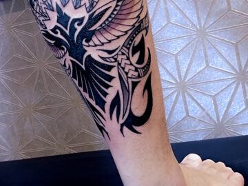 トライバル　ふくらはぎ　タトゥー　東京