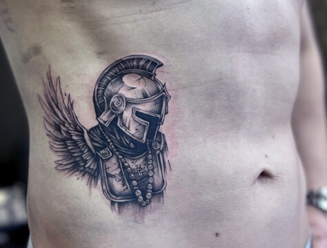 ブラックアンドグレー　鎧　タトゥー　東京