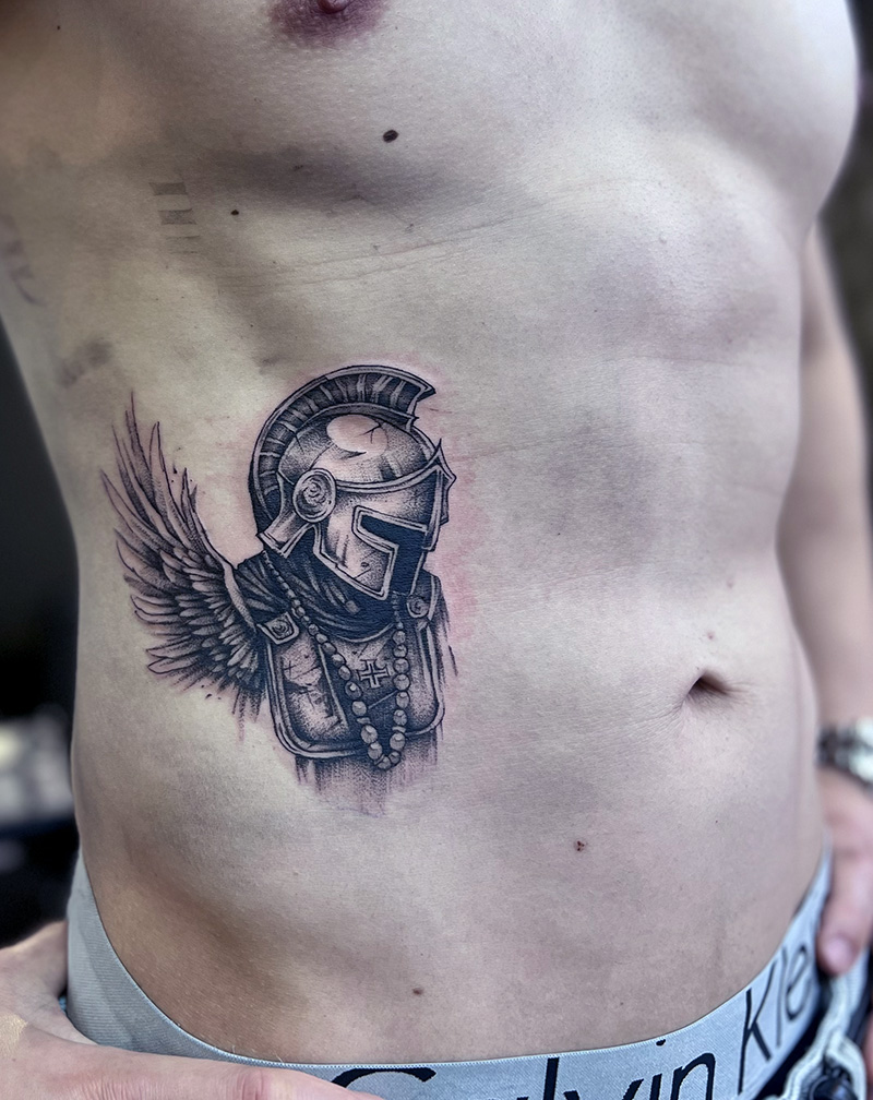 ブラックアンドグレー　鎧　タトゥー　東京