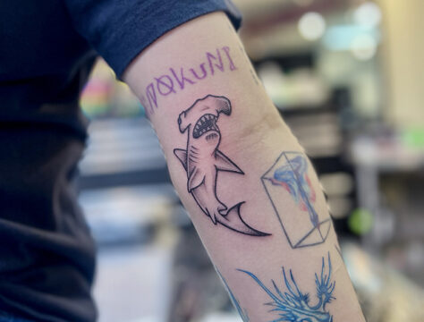 ワンポイント サメ タトゥー 東京