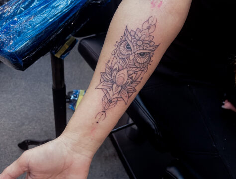 ワンポイント フクロウ タトゥー 東京